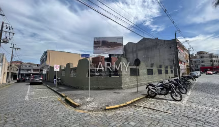 Terreno comercial à venda na Rua Quinze de Novembro, Centro Histórico, Paranaguá por R$ 1.490.000