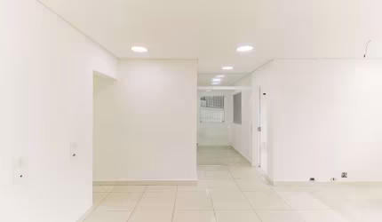Sala comercial com 9 salas à venda na Vila Socorro, São Paulo  por R$ 1.380.000