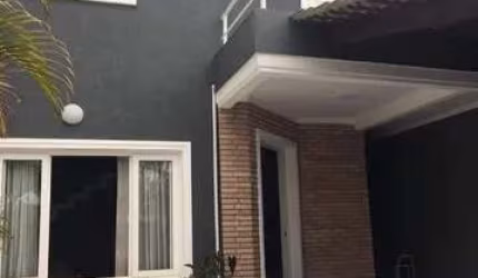 Casa de Alto Padrão com 3 Suítes e 3 Vagas em Jardim Fazenda Rincão, Arujá-SP: Imperdível!