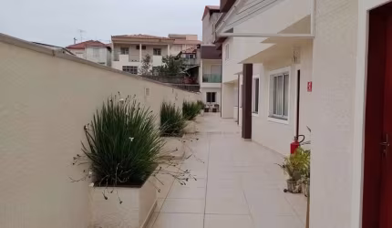 Casa em Condomínio de Luxo no Jardim Paraíso, São Paulo-SP: 2 Quartos, 2 Suítes, 3 Banheiros, 2 Vagas de Garagem!