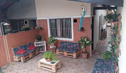 Imperdível oportunidade: Casa à venda em Praia Grande-SP, 3 quartos, 2 banheiros, 2 vagas de garagem, 127m²!