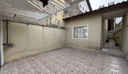 Casa à venda em Guarulhos-SP, Parque Continental II: 2 quartos, 1 suíte, 2 banheiros, 2 vagas, 110m². Imperdível oportunidade!