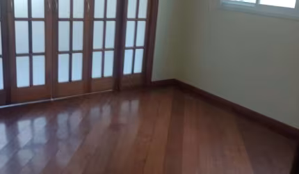 Oportunidade única: Casa à venda em São Paulo, Vila Portuguesa! 3 quartos, 3 banheiros, 3 vagas, 129m² de área.