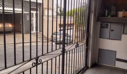 Imóvel à venda em São Paulo-SP: Casa na Vila Guaca com 3 quartos, 1 suíte, 2 banheiros, 2 vagas de garagem e 100,00 m².