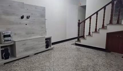 Casa com 3 quartos para alugar na Vila Galvão, Guarulhos , 150 m2 por R$ 5.000