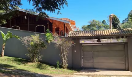 Casa com 4 quartos à venda na Villa Renascença, Mairiporã  por R$ 1.700.000