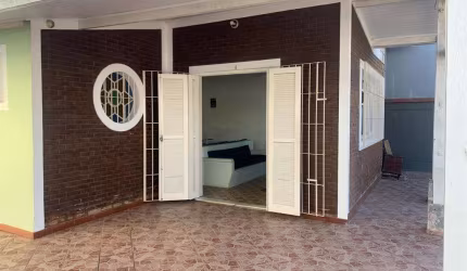 Casa com 3 quartos à venda na Vila Atlântica, Caraguatatuba , 210 m2 por R$ 550.000