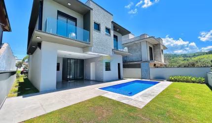 Casas em condomínio à venda em Atibaia/SP
