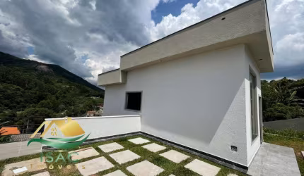Linda! Casa á venda em Terra Preta, Mairiporã/SP - Aceita FGTS e Financiamento Bancário