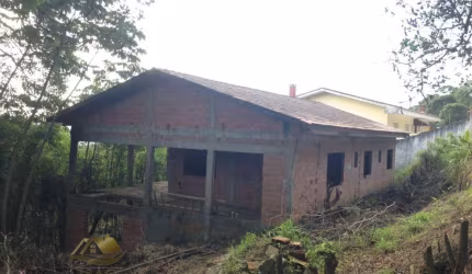 Chácara em fase de acabamento á venda em Mairiporã/SP