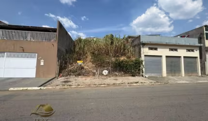 Terreno no asfalto á venda em Terra Preta, Mairiporã/SP