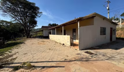 Chácara com duas casas á venda em Atibaia/SP
