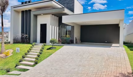 Casa em condomínio à venda - 240 mts² em Atibaia SP