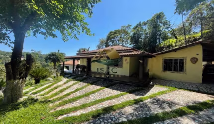 Linda chácara à venda em Terra Preta - Mairiporã -SP!
