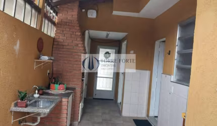 Ótima Casa 2 dormitórios 1 vaga no Pq Oratório em Sto. André