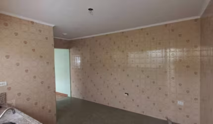 Casa com 2 dormitorios 2 vagas e quintal na Santa Clara
