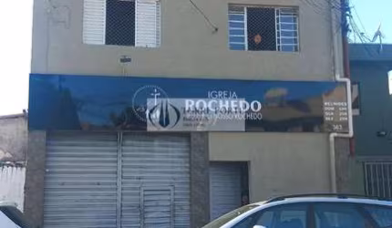 Casa assobradada com salão em baixo no Jardim Vila Formosa