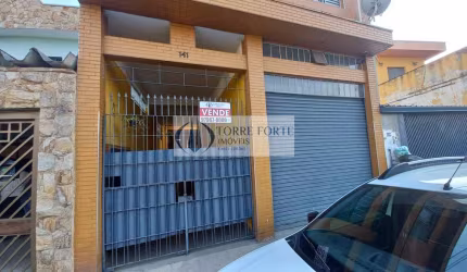 2 casas com 3 dormitórios 4 banheiros + 1 salão na Vila Mafra