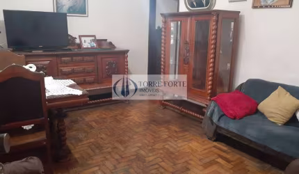 Casa Térrea 4 dormitorios 2 banheiros 3 vagas na Vila Regente Feijó