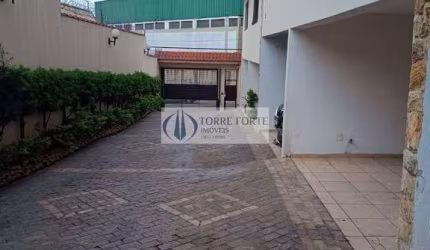 Bela Casa com 3 Dormitórios em Vila Formosa