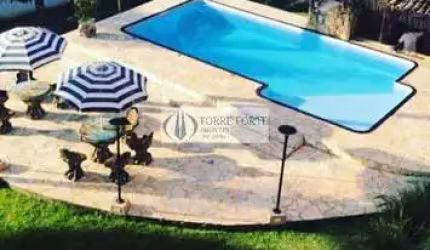 Linda Casa com 5 dormitorios e 5 vagas em  Ilhabela.