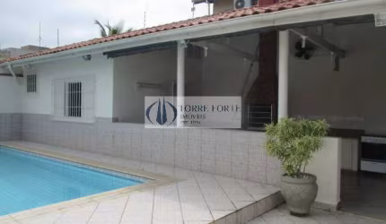 Linda casa próximo a Praia 2 dormitórios 1 suíte , edícula, vagas 5  carros