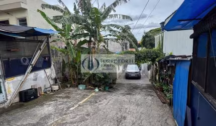 Terreno com casa para demolição na Vila Guilhermina