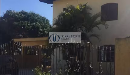 Casa com 3 dormitorios 1 suite 12 vagas de garagem na Vila Ema.