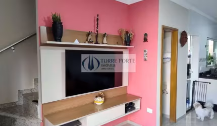 Lindo Sobrado com 2 dormitórios na Vila Ré