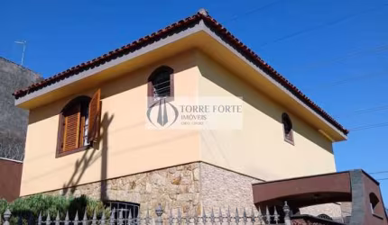 Sobrado 3 dormitórios, 1 suíte, 3 vagas, no Jardim Vila Formosa
