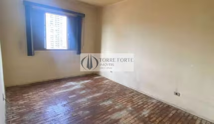 Apartamento antigo com 2 dormitorios sem vaga de garagem no Alto da Lapa