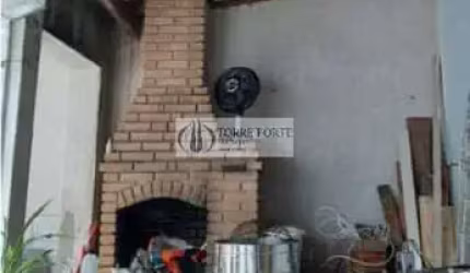 Sobrado com Varanda 4 dormitorios 2 vagas de garagem em Mogi das Cruzes.