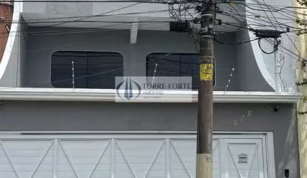 Belo Sobrado 3 dormitórios, 1 suíte, 4 vagas em São Caetano Sul