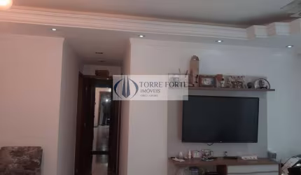  Apartamento com 2 dormitórios com Varanda  na Colônia ZL