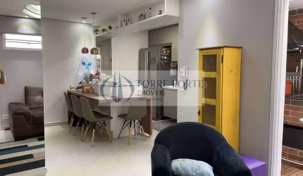Excelente casa em condomínio, 2 suítes, 2 vagas de garagem!!
