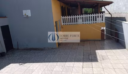 Casa com 3 dormitorios, 1 suíte e 3 vagas em Santo André