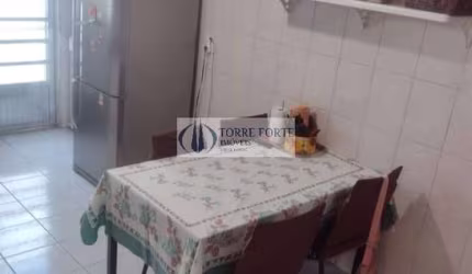 boa casa de 3 dormitórios 2 banheiros no bairro do Canindé