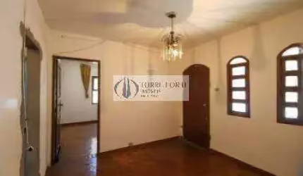 Casa 2 dormitórios, 2 banheiros e 3 vagas na Vila Primavera