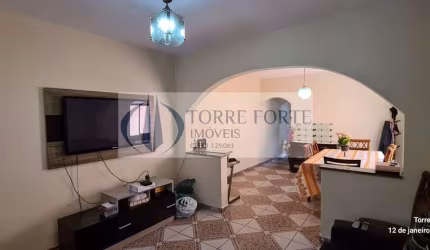 Casa espaçosa com 4 dormitórios, 2 vagas no Chácara Belenzinho