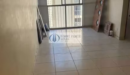 Apartamento ótima localização 2 dormitórios 1 vaga na Vila Antonieta
