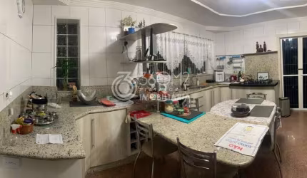 Sobrado para Venda em Santo André, Centreville, 3 dormitórios, 1 suíte, 2 banheiros, 4 vagas
