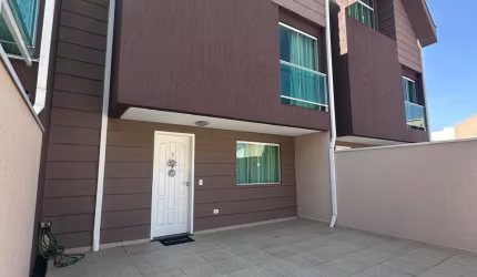 Ótimo sobrado triplex a venda no Condomínio Residencial Laguna II, no Capão Raso com 3 quartos - Cód. 06.091
