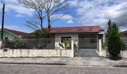 Vendo casa averbada Itaum