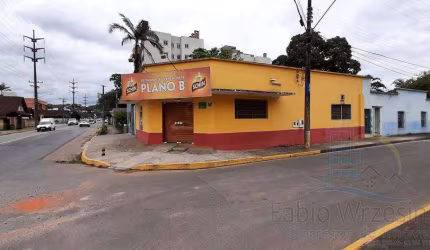 Sala de esquina no bairro atiradores