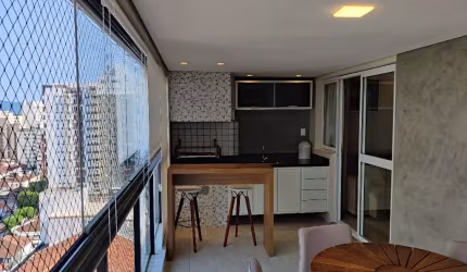 POMPÉIA – VENDA – 03 DORM – VARANDA GOURMET – PRÓXIMO AO MAR – LAZER COMPLETO - VAGA DEMARCADA