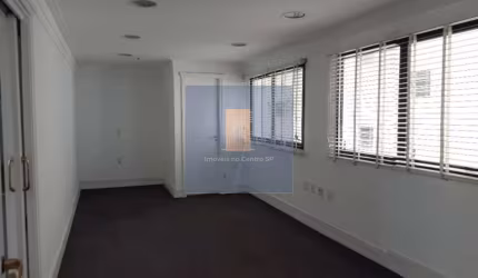 Sala em Jardim Paulista  -  São Paulo