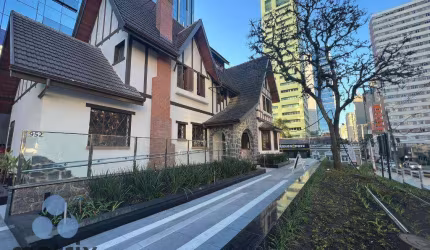 Casa para alugar, 565 m² por R$ 43.540,01/mês - Centro - Curitiba/PR