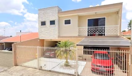 Sobrado Exclusivo com 300 m²! Localização Privilegiada e Infraestrutura Completa no Hauer!
