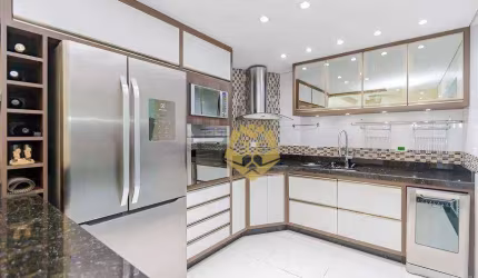 Casa Excepcional com 6 dormitórios à venda, 520 m² por R$ 1.150.000 - Atuba - Colombo/PR!