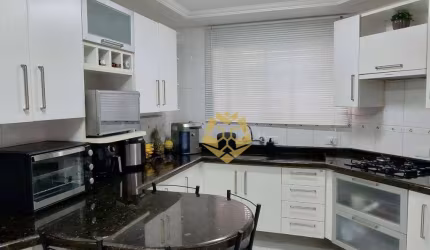 Sobrado com 3 dormitórios à venda, 244 m² por R$ 1.300.000,00 - Hugo Lange - Curitiba/PR